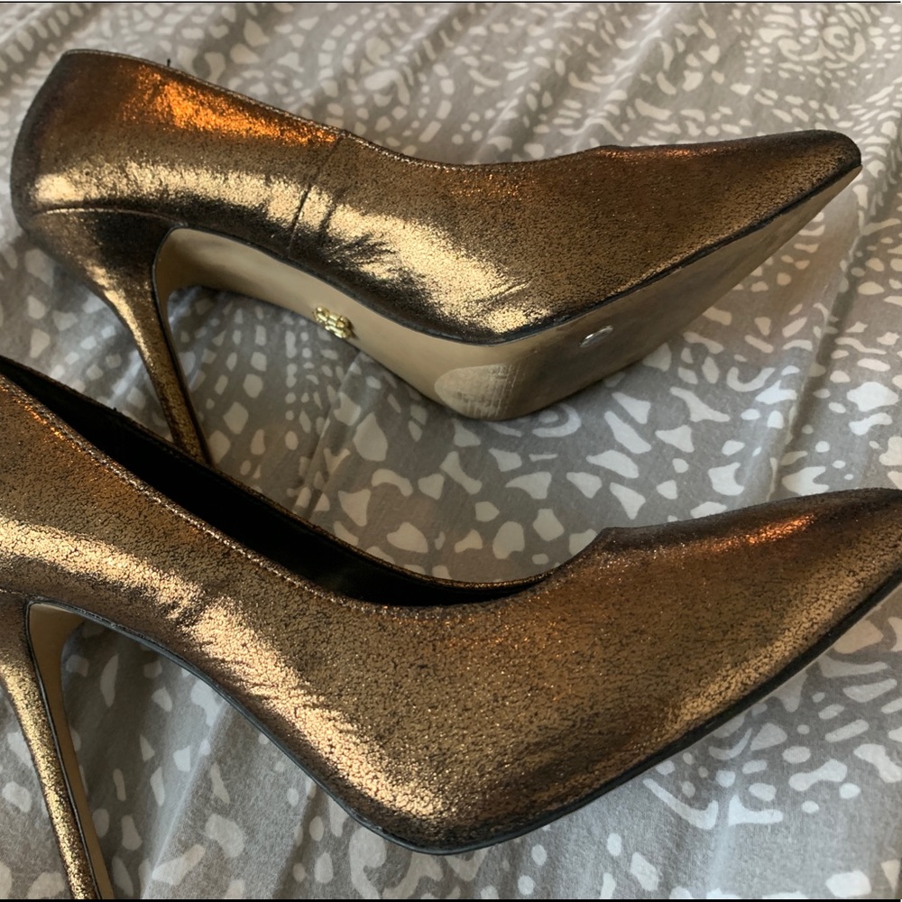 Gold rock & republic stilettos